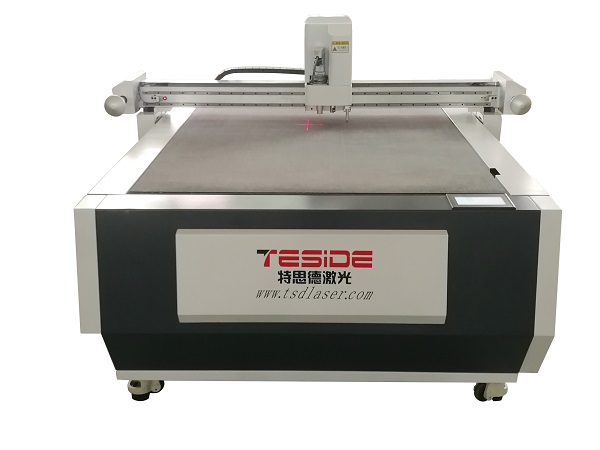 लेदर फैब्रिक कटिंग के लिए डिजिटल ऑसिलेटिंग नाइफ कटिंग मशीन TSD-HC2516